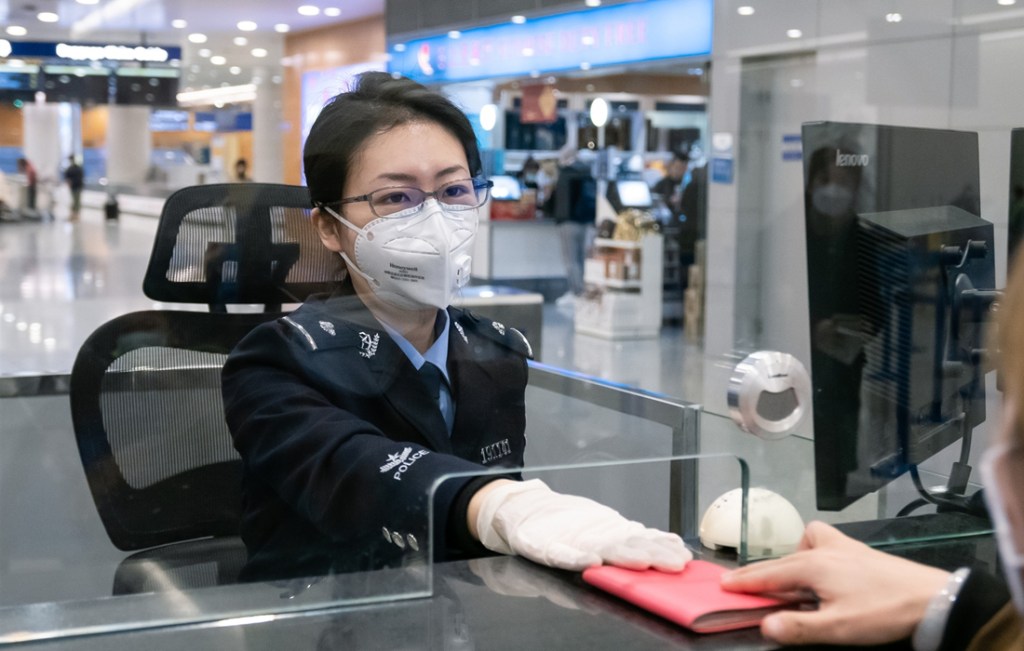 Ten Ways a Permanent Residence Card Simplifies Travel in&nbsp;China